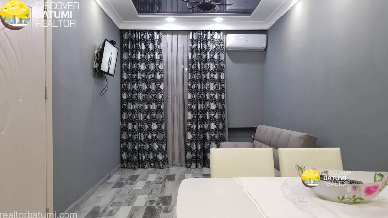 Apartment for lease on Khimshiashvili Street