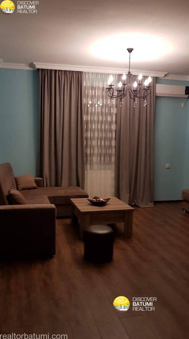 Flat for rent on Gamsakhurdia street