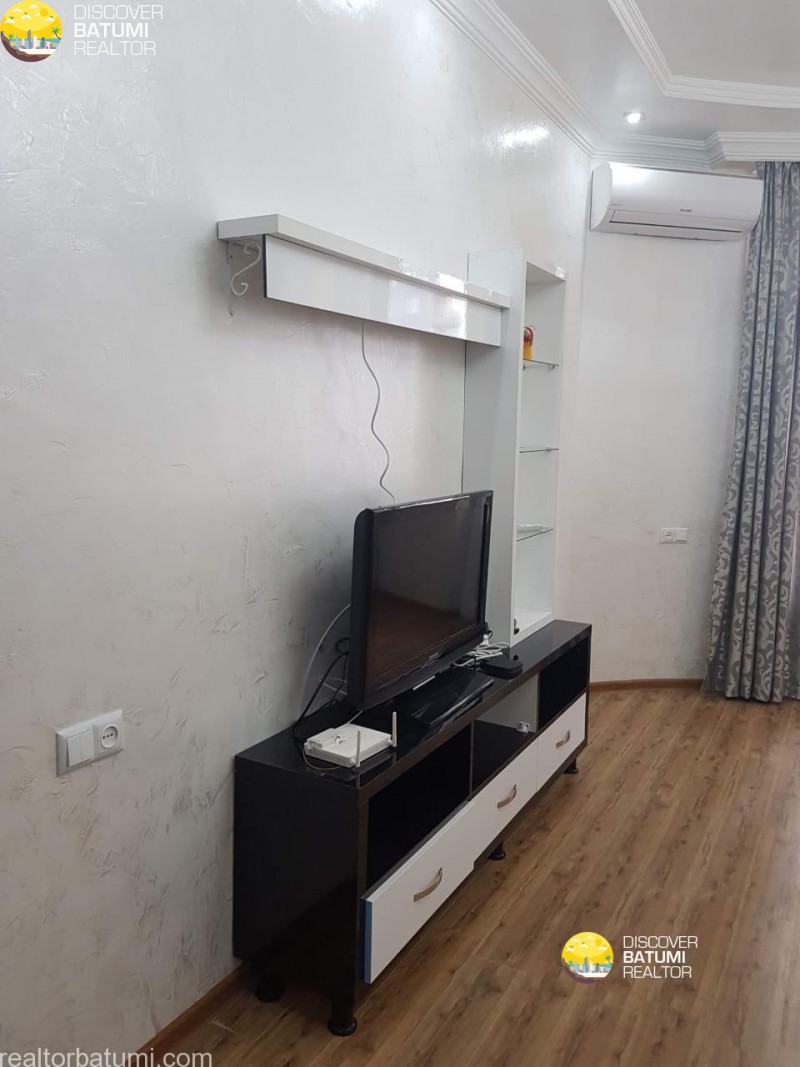 Flat for rent on Phirosmani street