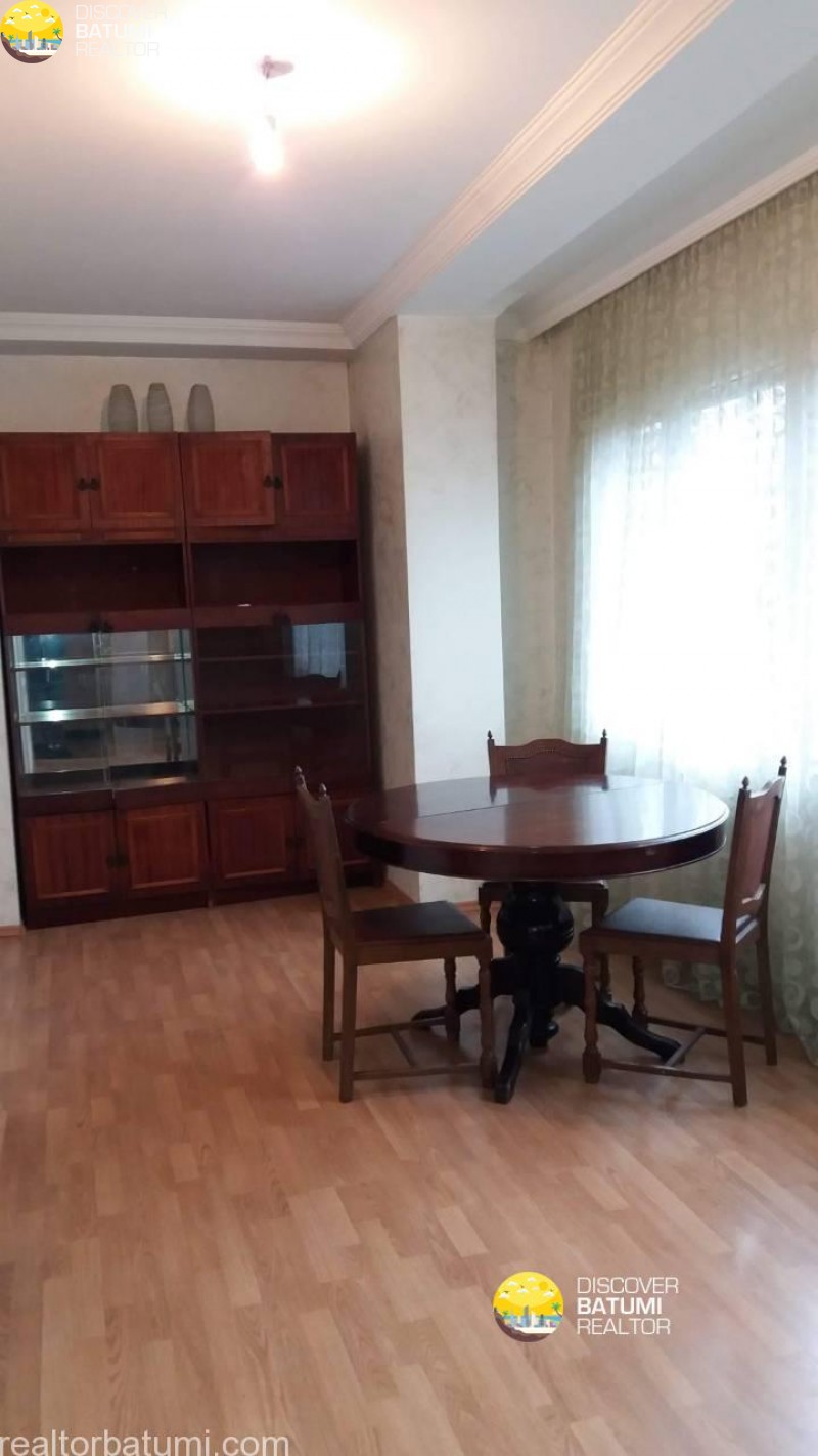 Flat for rent on Javakhishvili street