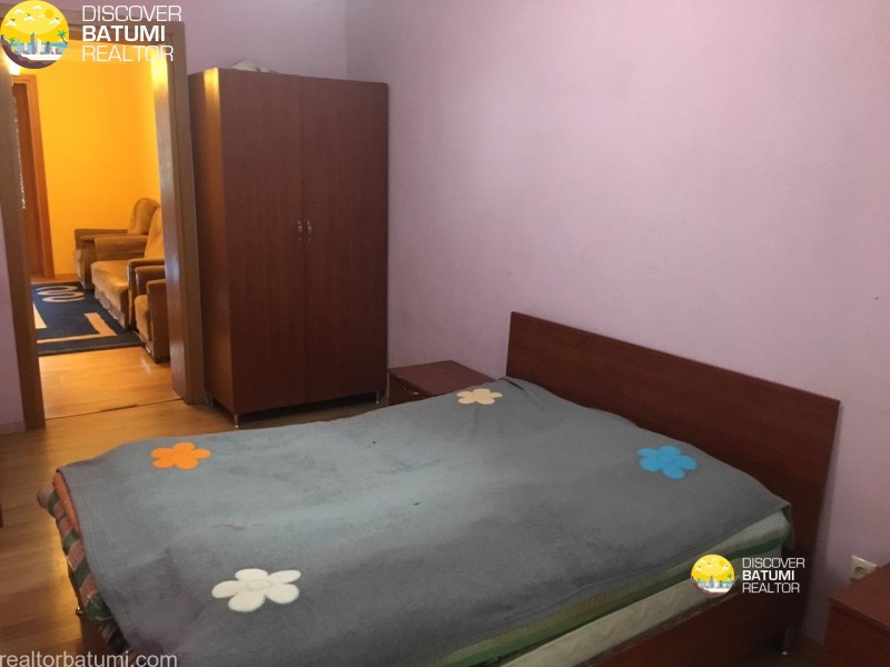 Flat for rent on Javakhishvili street