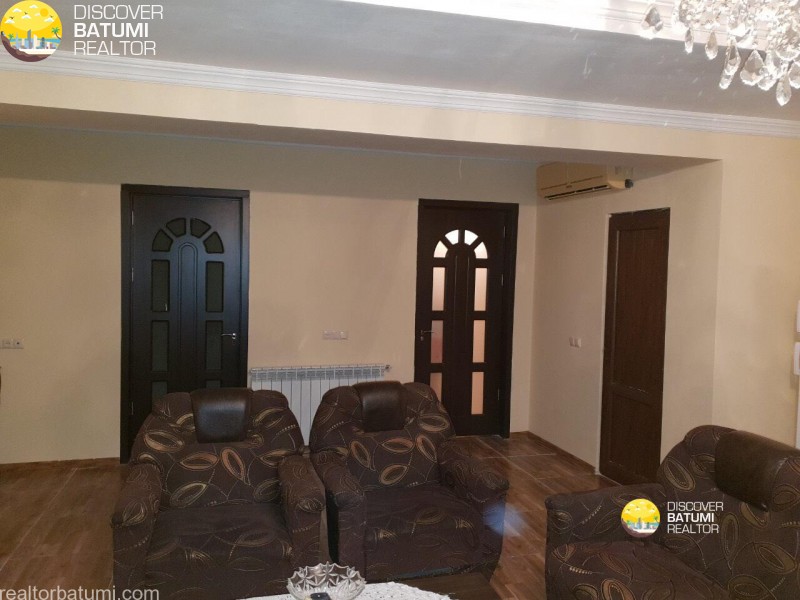 Flat for rent on Phirosmani street