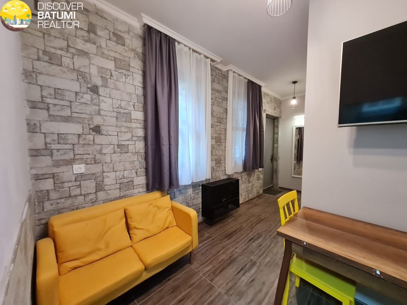   ქირავდება ბინა მერაბ კოსტავას ქუჩაზე