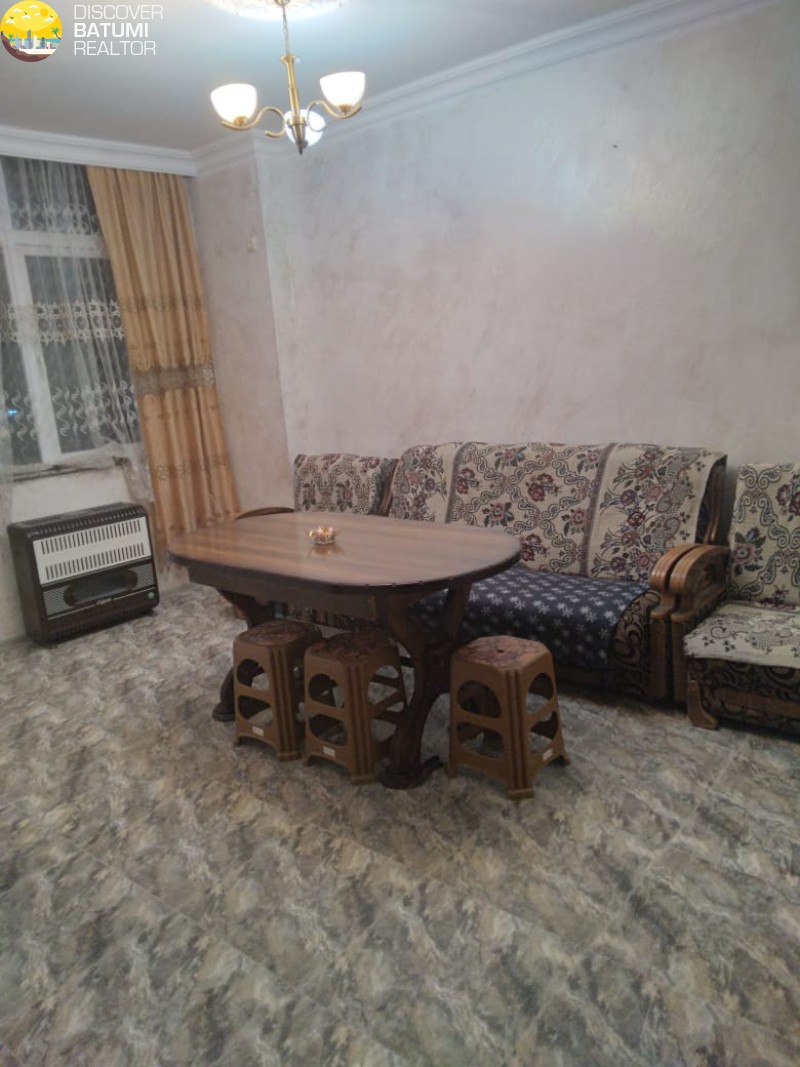 Apartment for rent on Khakhuli Street