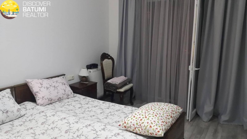 Flat for rent on Chavchavadze street