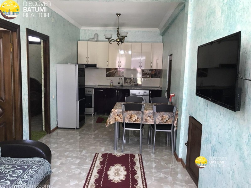 Flat for rent on Makatsaria street