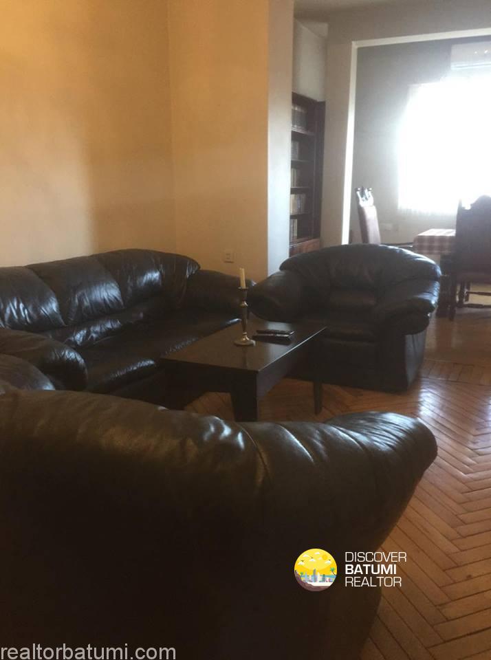 Flat for rent on Gorgiladze street