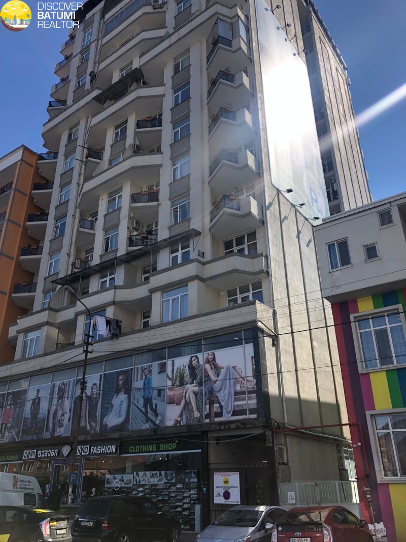 იყიდება ბინა წერეთლის ქუჩაზე
