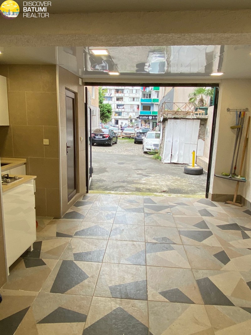 Commercial space for rent on Zurab Gorgiladze Street