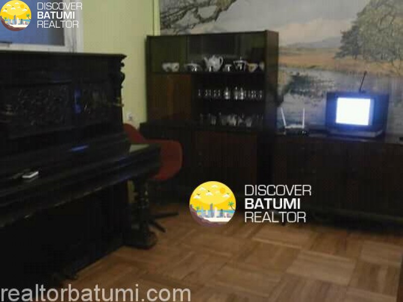 Flat for rent on Tsereteli street