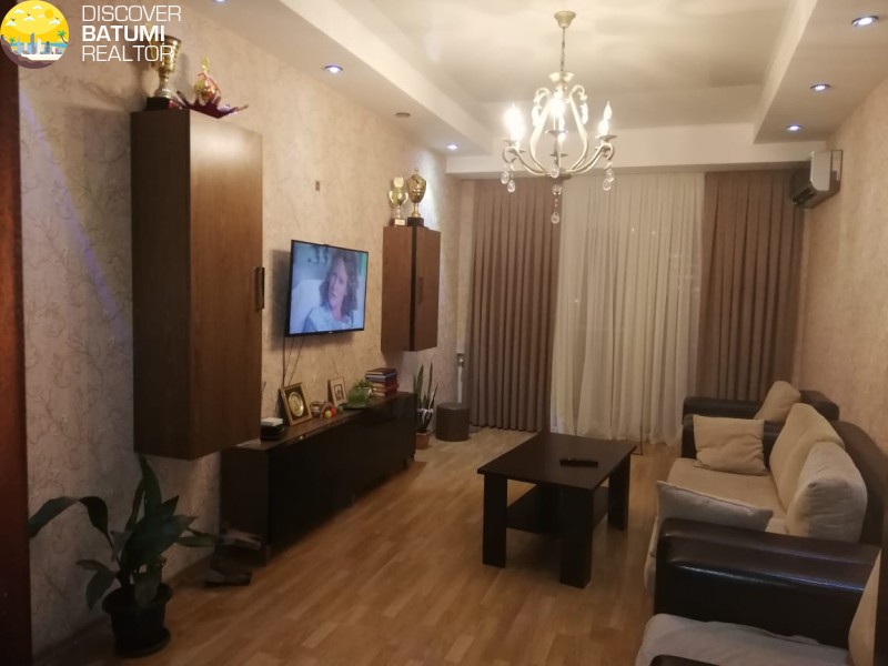 ქირავდება ბინა თავდადებულის ქუჩაზე