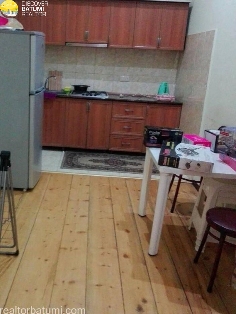 Flat for rent on Mazniashvili street