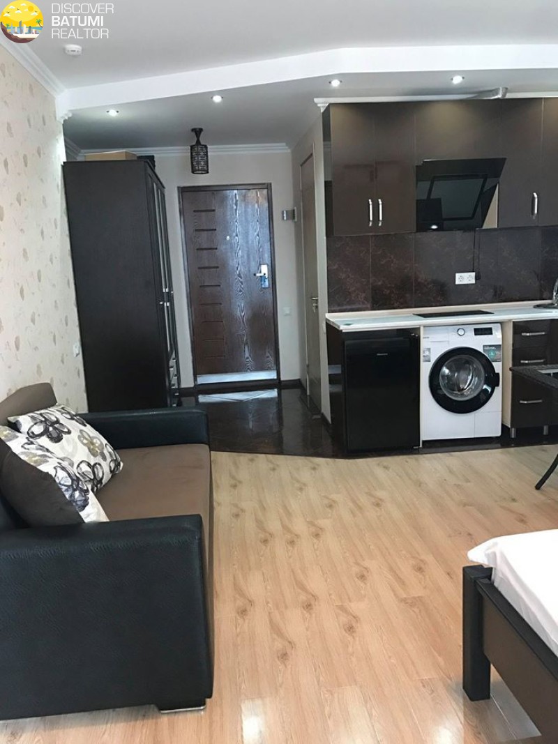 Studio apartment for sale on Khimshiashvili Street