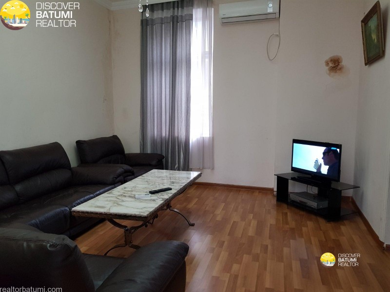 Apartment for rent on M. Abashidze Street