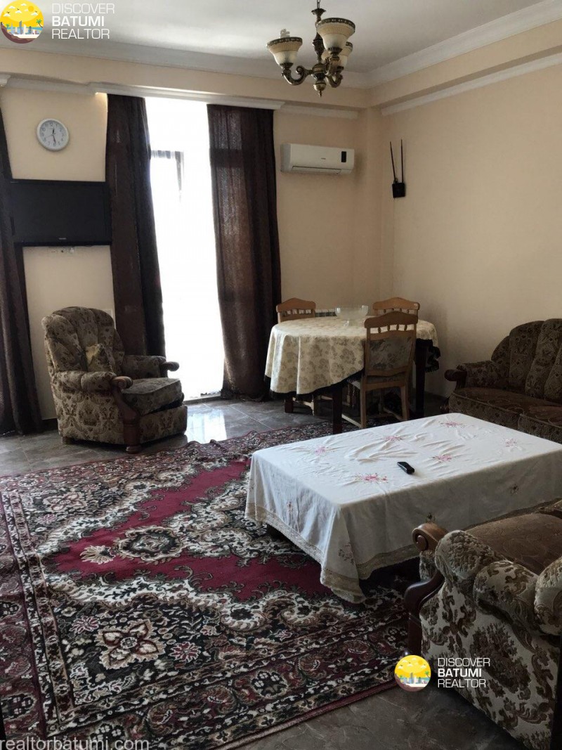 Flat for rent on Chaikovski street