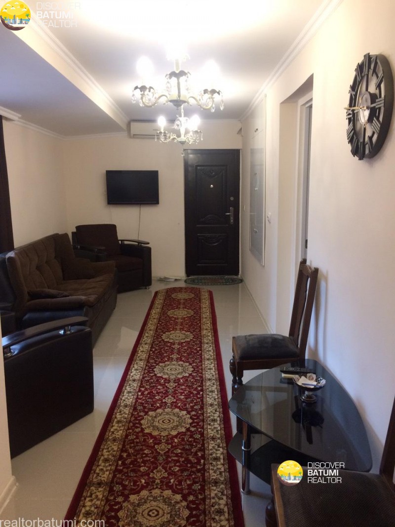 Flat for rent on Abashidze street