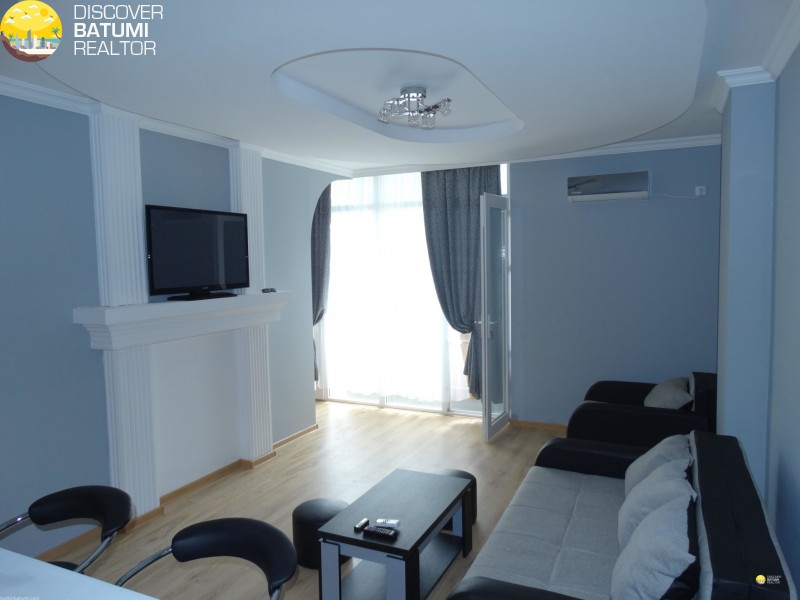 Flat for rent on Khimshiashvili street