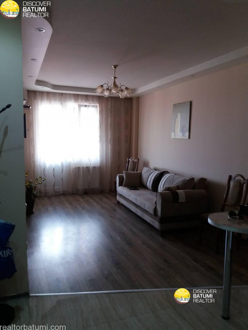 Flat for rent on Abashidze street