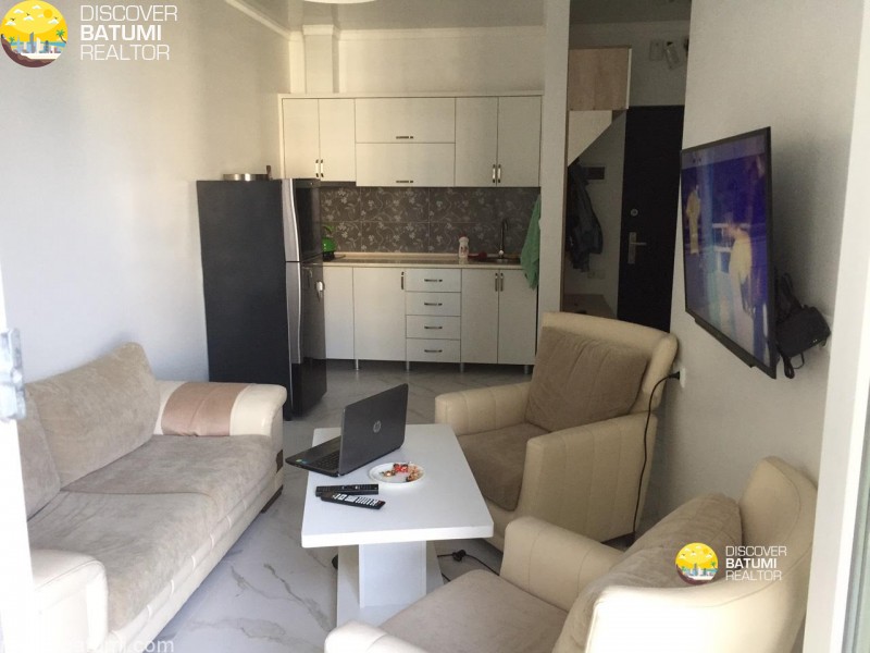 Apartment for sale on S. Khimshiashvili Street