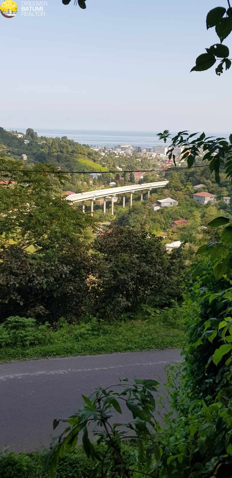A plot of land in Feria is for sale