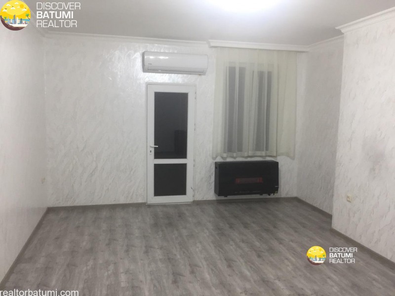 Apartment for rent on Komakhidze Street