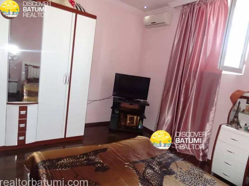 Apartment for sale on D. Tavdadebuli Street