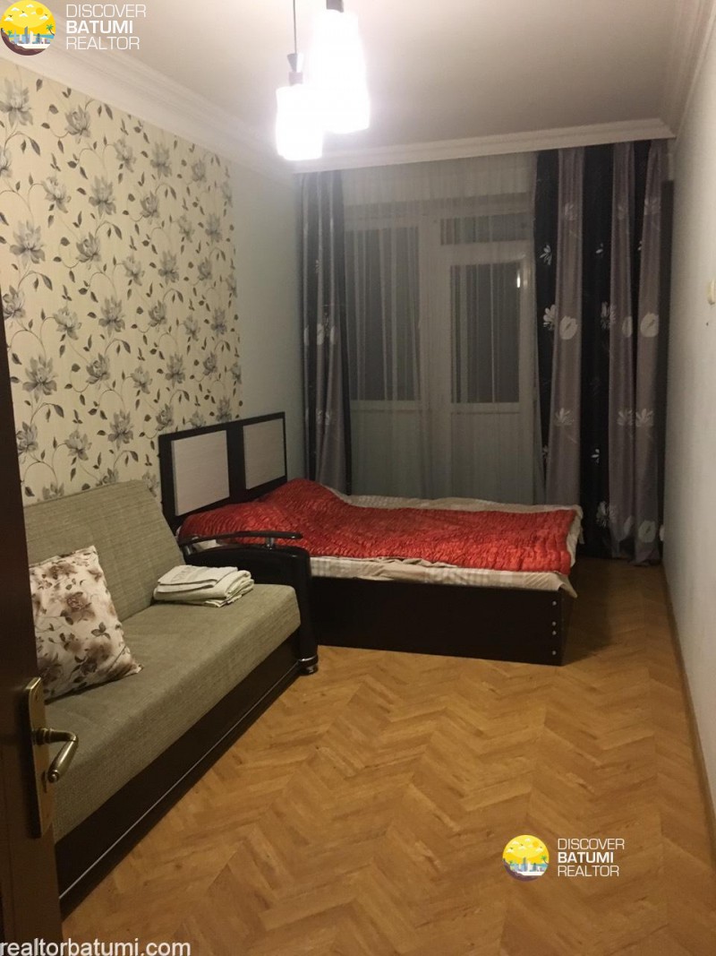 Flat for rent on Gorgiladze street