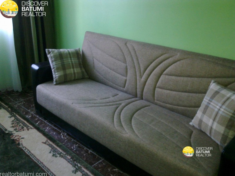 Flat for rent on Khimshiashvili street