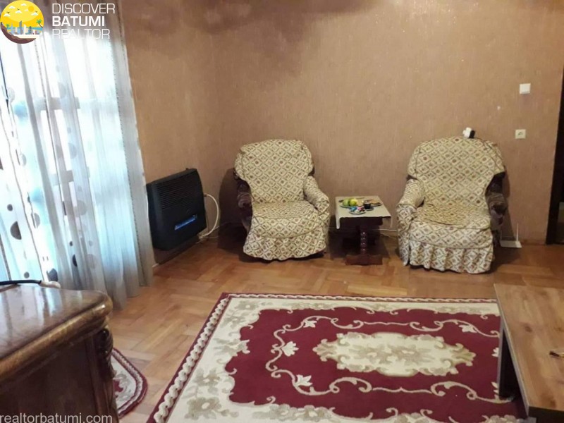 Flat for rent on Kobaladze street