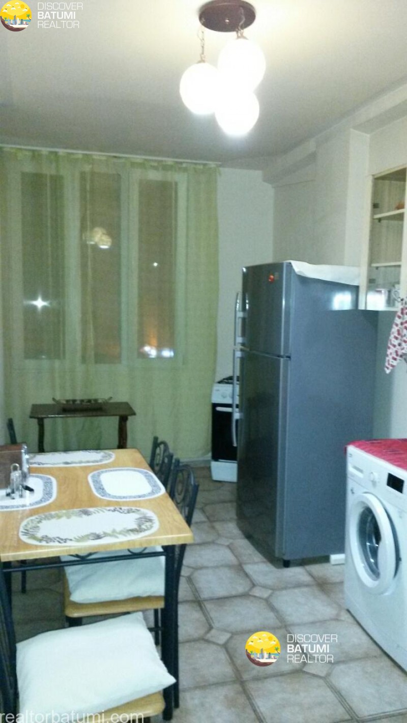 Flat for rent on Akhmeteli street