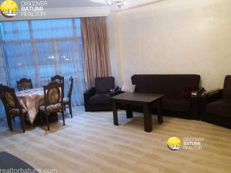 Flat for rent on Angisa Street