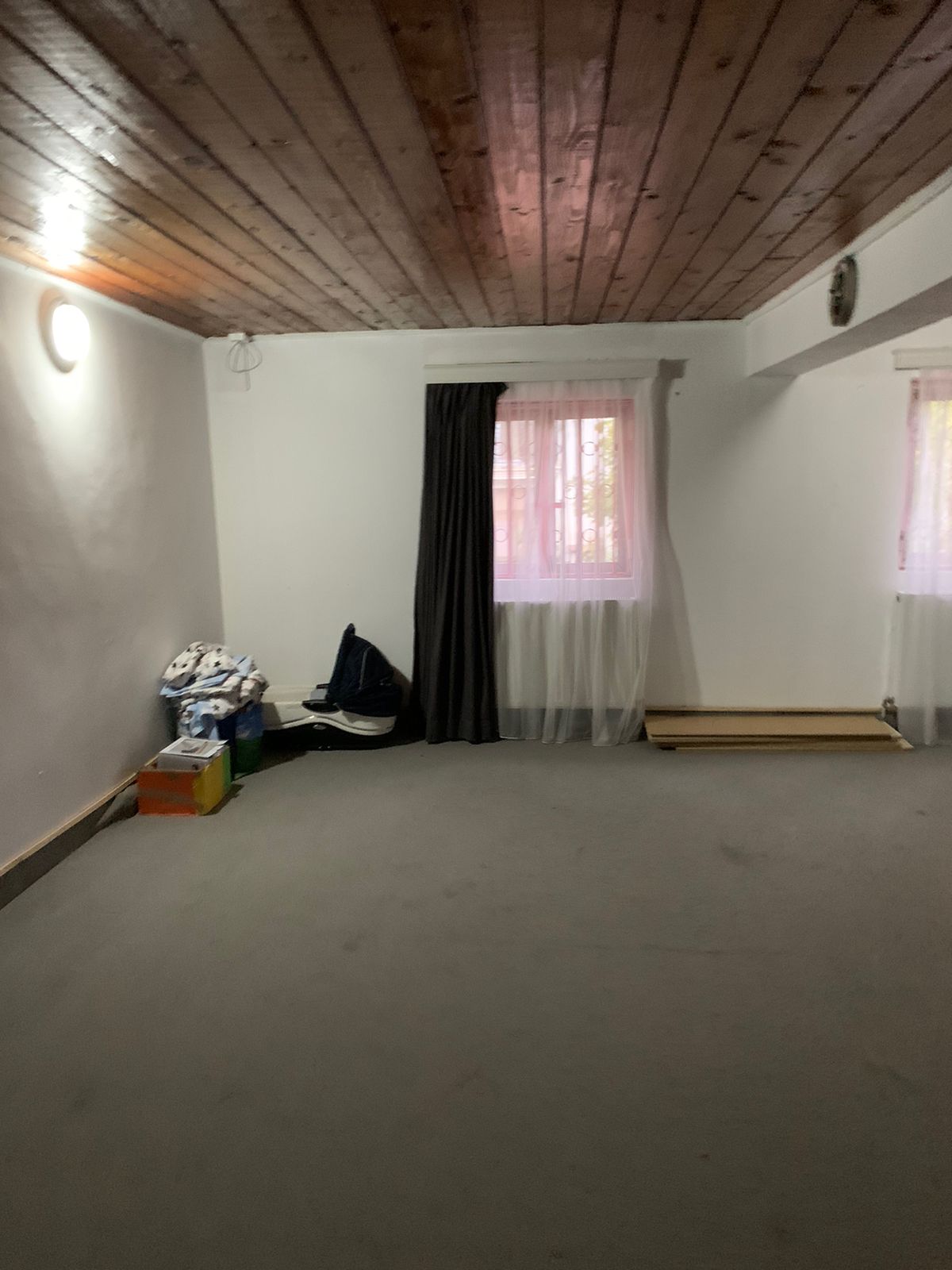 Продается коммерческое помещение на улице Деметриуса Тыдадатува.