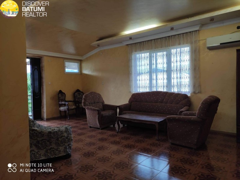 Сдается частный дом на улице Лорткифандзе