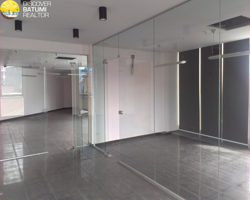 Сдается коммерческое помещение на улице Комахидзе