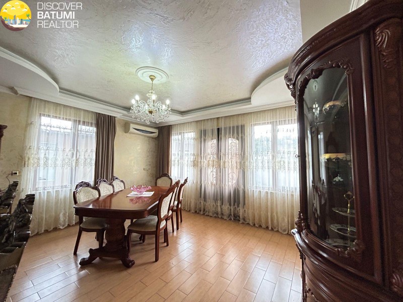 Продается частный дом на улице Серги Месхи