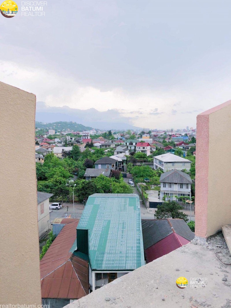 Продается черная рамка на улице Багратиони