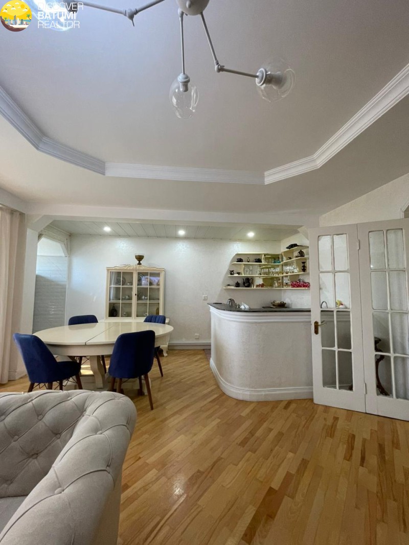 Продается квартира на улице Зураба Горгиладзе