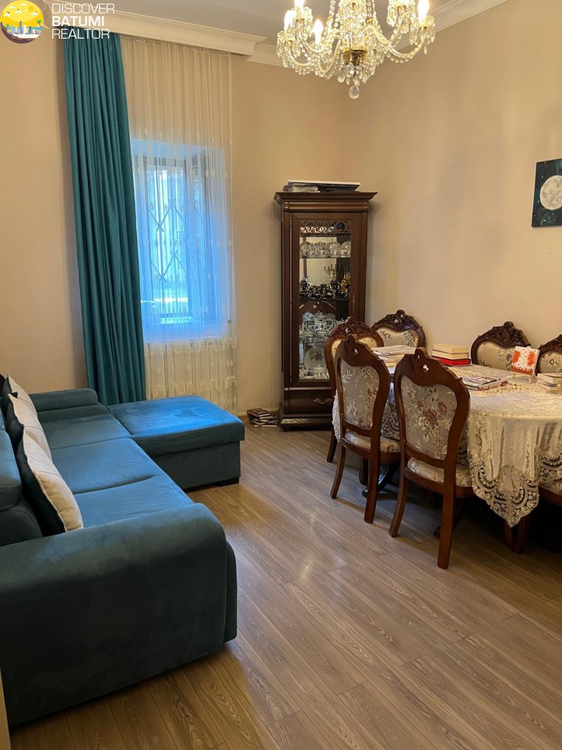 Продается квартира на улице Кутаиси