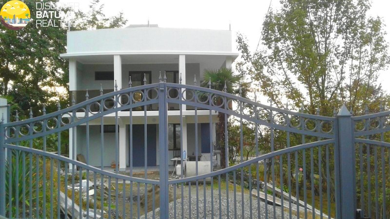 Частный дом на продажу в Фериа