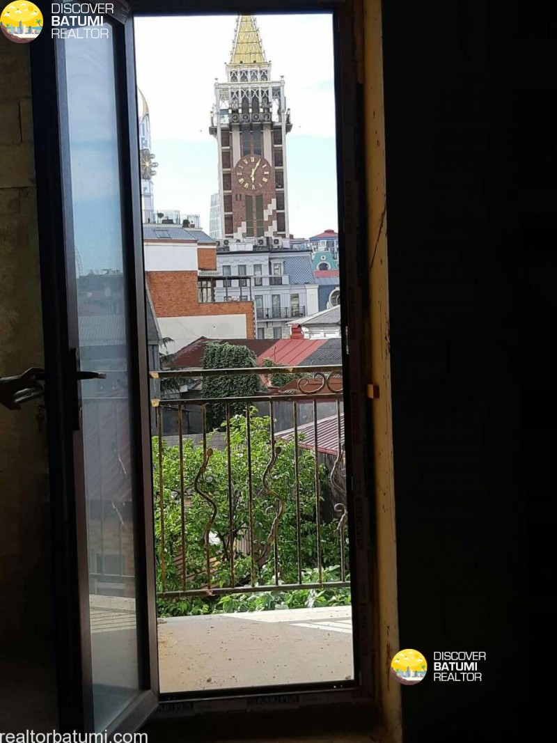 Продается черная рамка на улице Зубалашвили