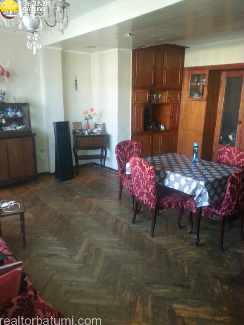Продается квартира на улице Г. Брцкинвале