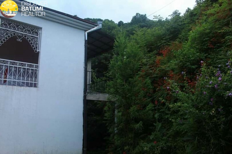 Сдается второй этаж дома в с.Квариати