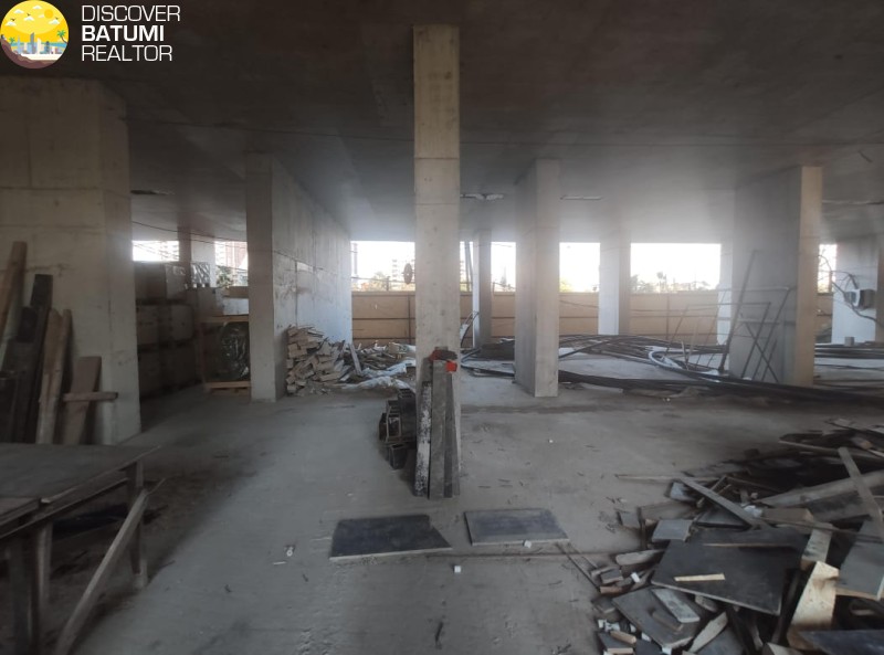 Продается коммерческое помещение на улице Лорткипанидзе