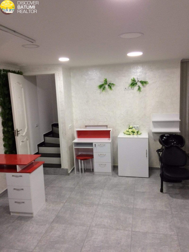Продается коммерческое помещение на улице Инасаридзе