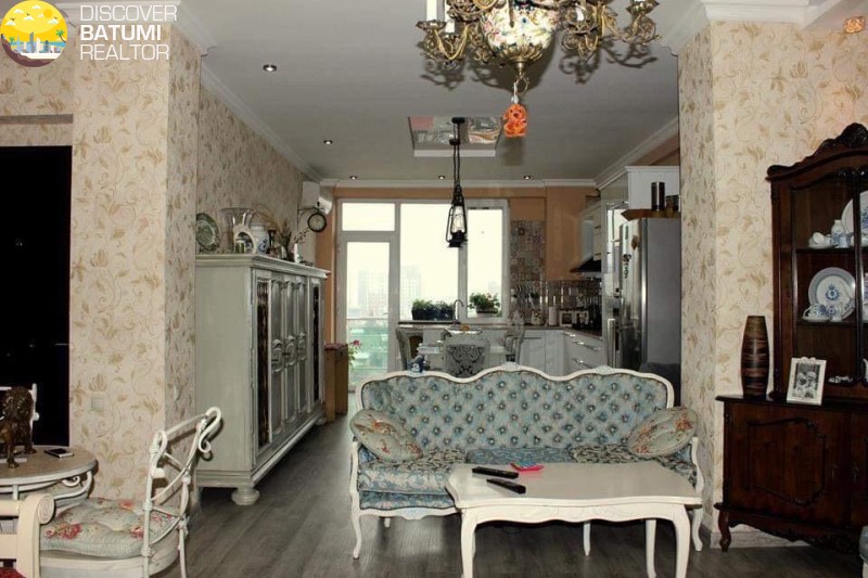 Продается 3-комнатная квартира на улице Хайдара Абашидзе с мебелью