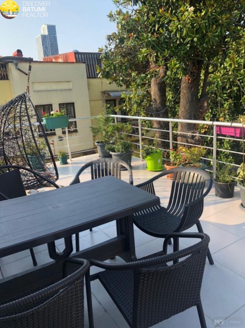 Дом посуточно К. На Гамсахурдиа