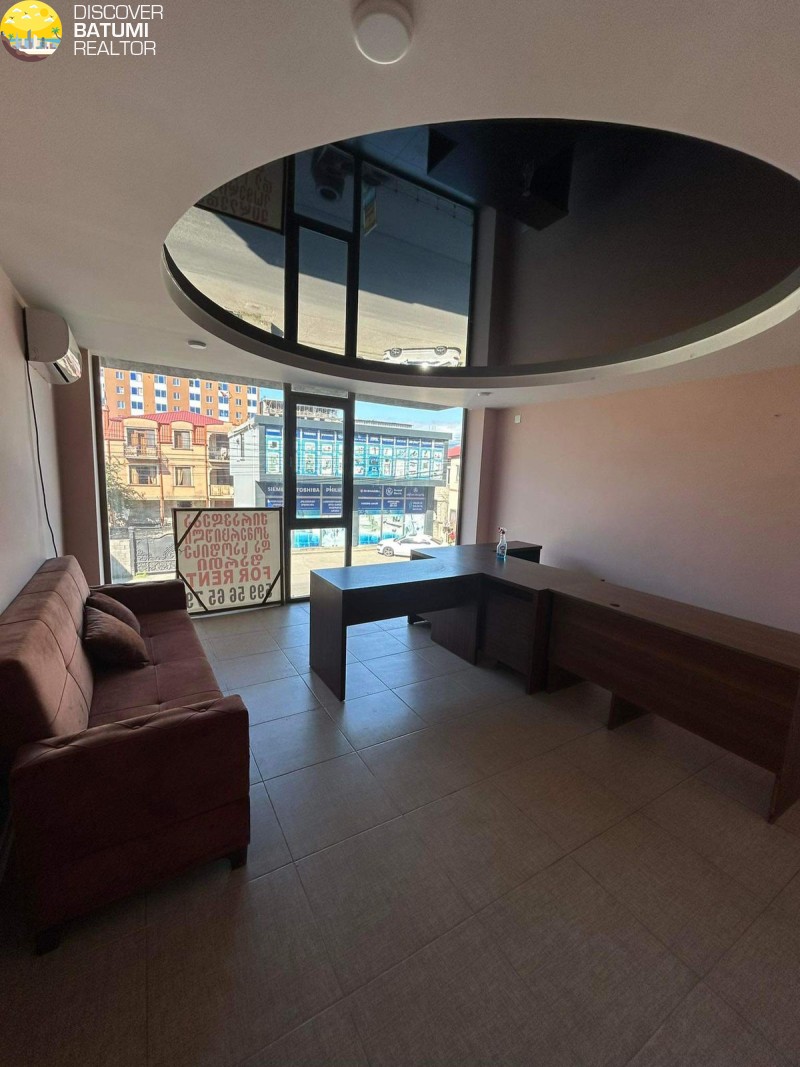 Сдается коммерческое помещение на улице Ангис