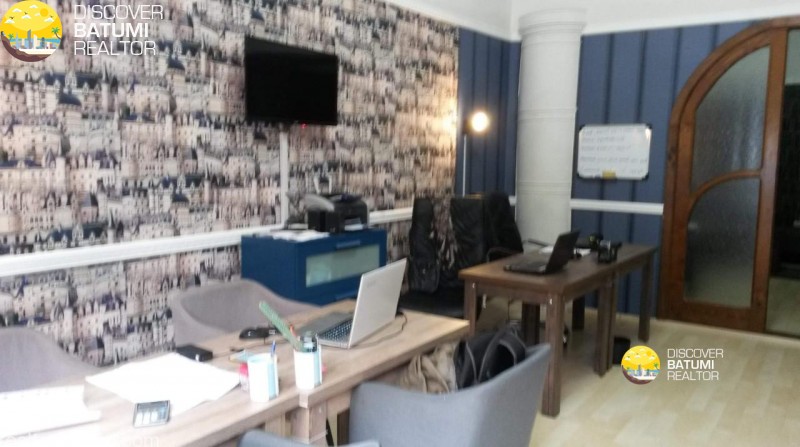 Продается коммерческое помещение на улице Ниношвили