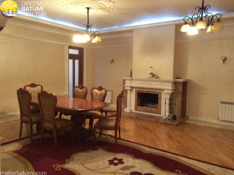 Сдается квартира на З. На улице Гамсахурдиа