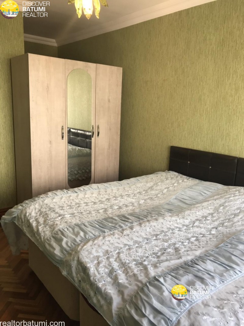 Квартира посуточно на улице Химшиашвили